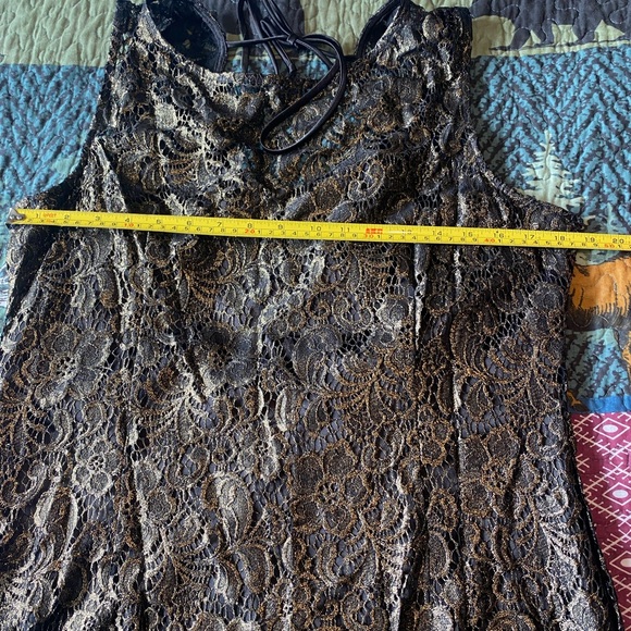 Fabulous black and gold dress - Picture 5 of 7